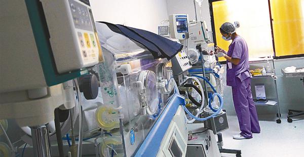 Neonatología tiene 21 camas para terapia intensiva y no abastece. El año pasado la Maternidad derivó a 188 bebés a clínicas privadas