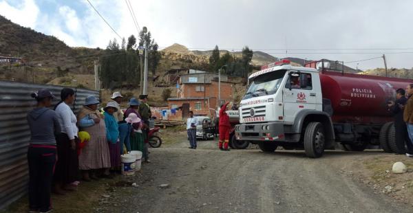 Un convoy de motorizados partió desde la Unidad de Bomberos hasta ese sector alejado de la sede de Gobierno.