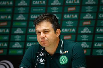 El director de comunicación del club de fútbol brasileño Chapecoense, Andrei Copettti. El director de comunicación del club de fútbol brasileño Chapecoense, Andrei Copettti.