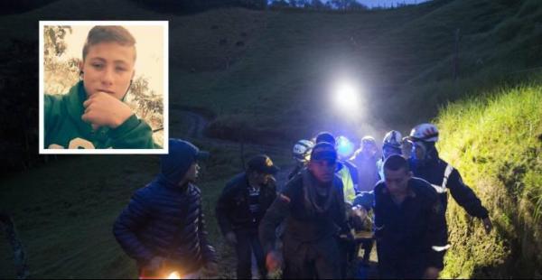 Johan, es el menor que ayudó a los rescatistas la noche del accidente