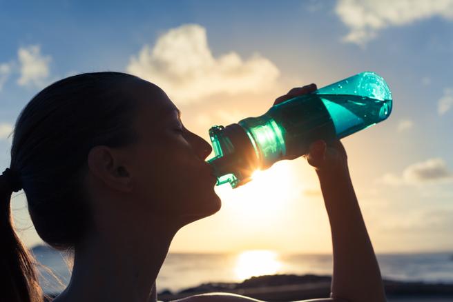 Las bebidas post- deporte deben ser isotónicas