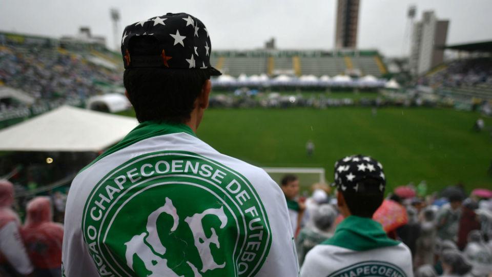 Las imagenes más tristes del velorio de las víctimas de la tragedia aérea. Foto: AP / Reuters, AFP