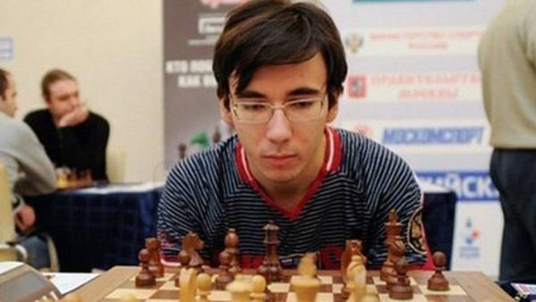 Yuri Yeliseyev, el joven campeón ruso que cayó de un piso 12.