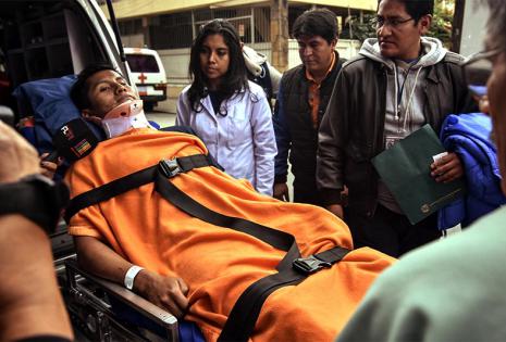 Optimista. Tumiri llegó ayer al aeropuerto Jorge Wilstermann, luego fue internado en el hospital Belga