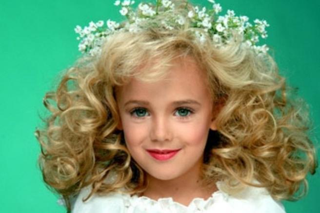 Primer plano de la la belleza de seis añosJonBenét   Ramsey (Propias)
