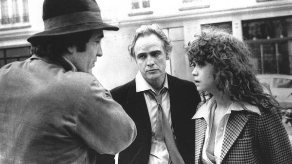 Bernardo Bertolucci, Marlon Brando y Maria Schneider durante la filmación de 