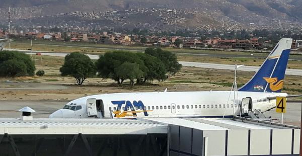 Las actividades del TAM en varios aeropuertos del país eran normales a pesar de la orden de suspender sus operaciones comerciales