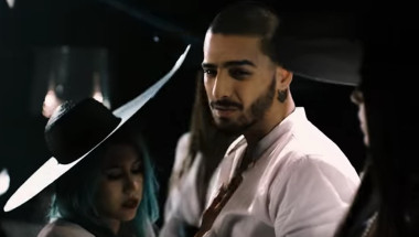 El artista colombiano Maluma en el videoclip de su video 'Cuatro Babys'. (Crédito: YouTube)