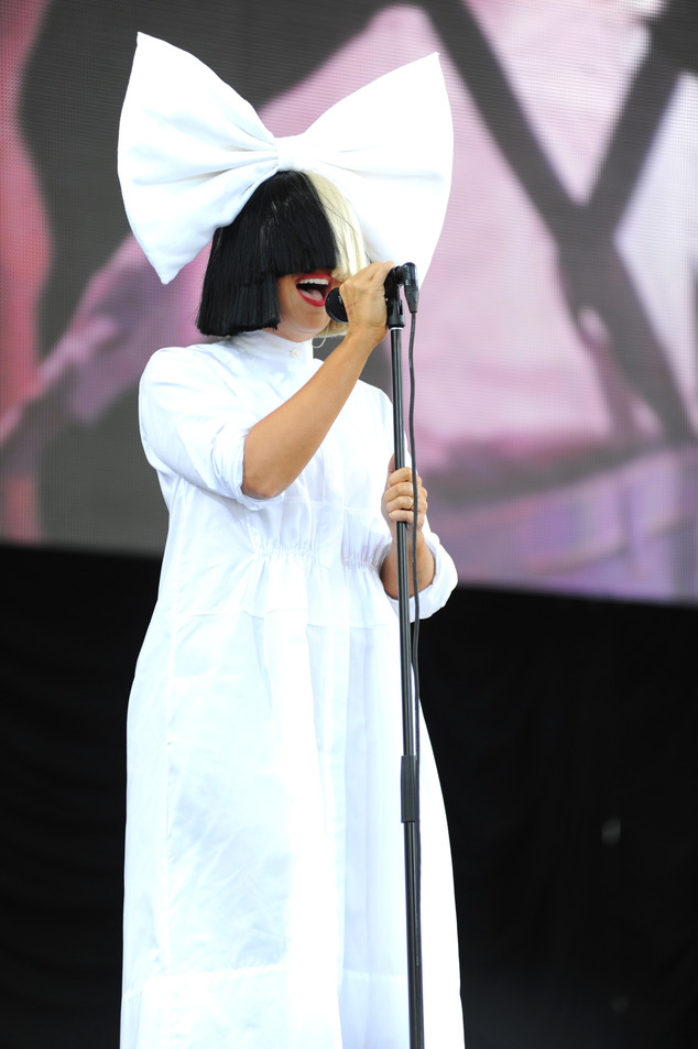 Sia, GMA