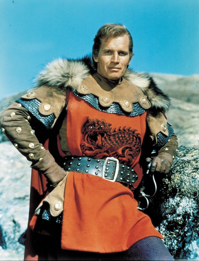 Charlton Heston, caracterizado.