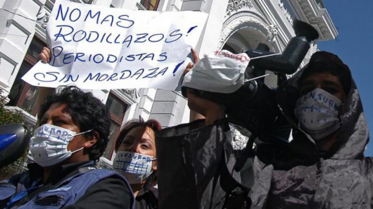 Protesta de periodistas en Sucre