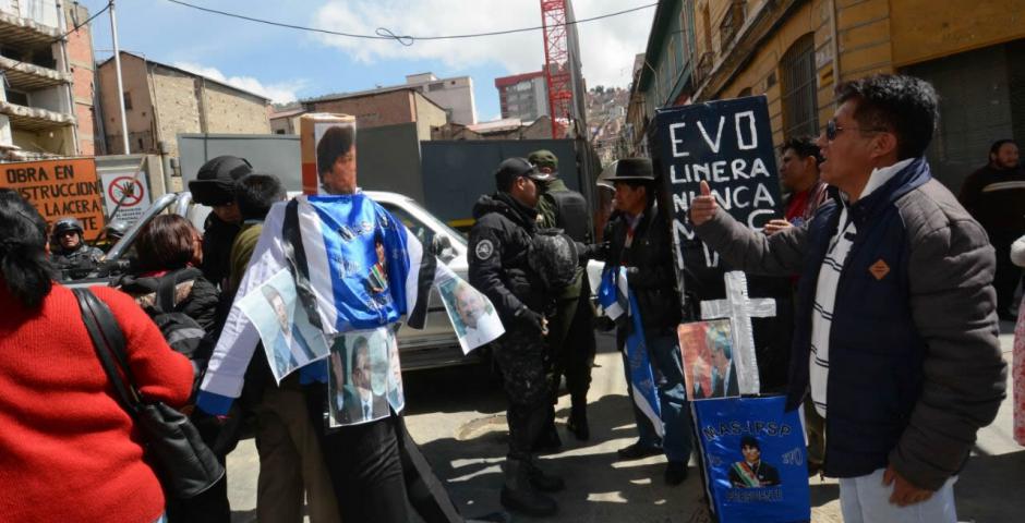 Protesta Contra Pedido De Reelección De Evo Morales En Imágenes Ejutv 7069