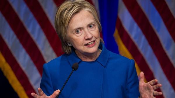 Hillary Clinton acusa a Rusia de haber influido en las elecciones con hackeos informáticos. (AP)