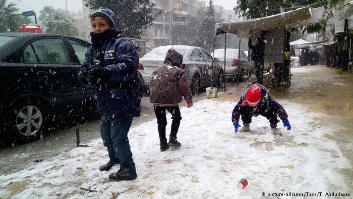 Syrien Aleppo Evakuierung (picture-alliance/Tass/T. Abdullayev)