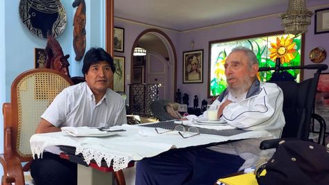 El presidente Evo Morales en una reunión con Fidel Castro