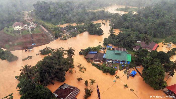 Malaysia Monsun Überflutung 24.12.2014 (Reuters/N. Roselan)
