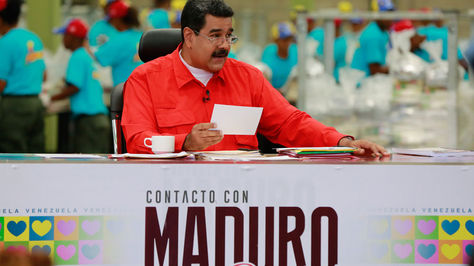 El presidente de Venezuela, Nicolás Maduro en plena transmisión de su programa televisivo semanal.