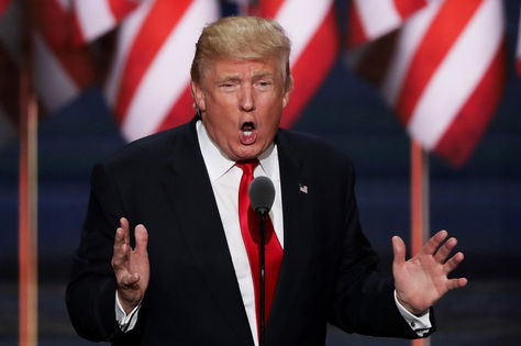 El candidato presidencial Donald Trump, pronuncia su discurso durante el cuarto día de la Convención Nacional Republicana en Cleveland.