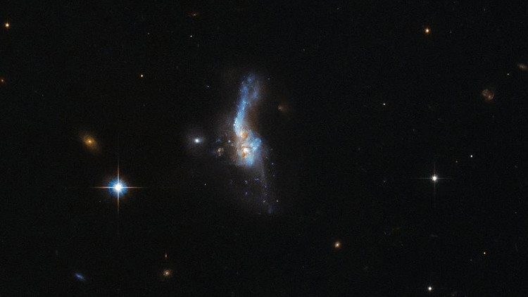 El telescopio Hubble capta el impresionante momento en que colisionan millones de estrellas