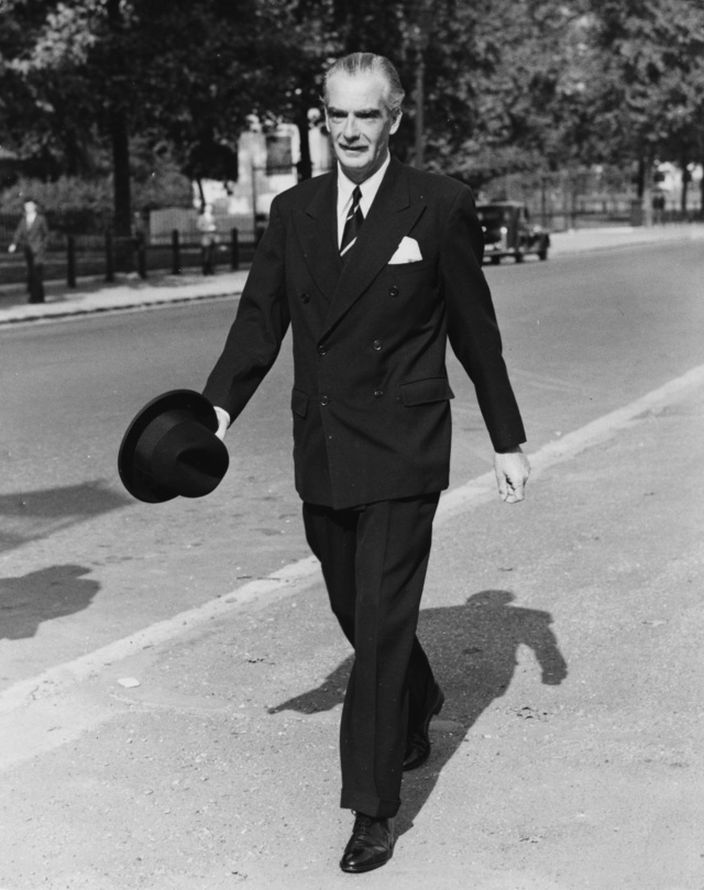 Sir Anthony Eden, fotografiado en Londres en 1953.