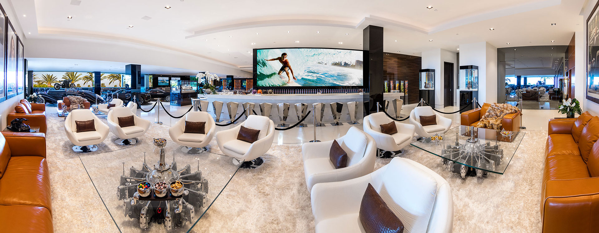 Una vista panorámica de una de las salas de estar. Los invitados no se sentirán incómodos durante un cóctel (BAM Luxury Development)
