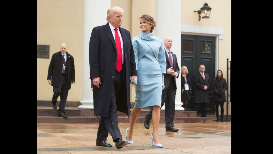 El presidente electo Donald Trump y su esposa Melania Trump, salen de la Iglesia St. John en Washington antes de la toma de posesión. (Crédito: Chris Kleponis / EPA)