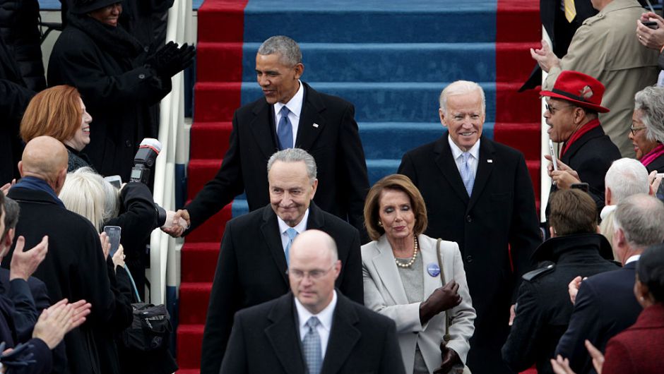 La última aparición de Barack Obama y Joe Biden como presidente y vicepresidente, respectivamente, a su llegada al Capitolio Nacional para la investidura de Donald Trump como presidente. (Crédito: Alex Wong/Getty Images)