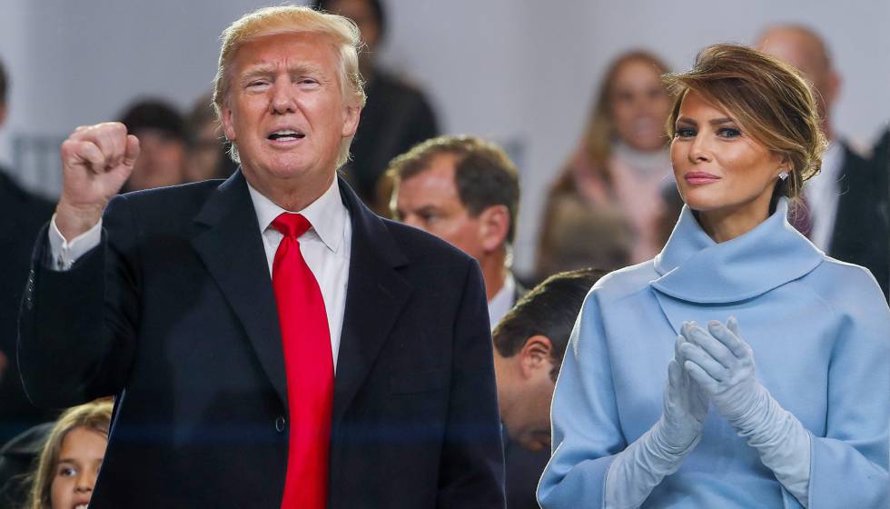 El presidente Donald Trump y su esposa Melania Trump en el acto inaugural de la toma de posesión como presidente de Estados Unidos. rn rn 