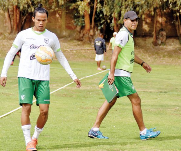 ENTRENAMIENTO DE LA SELECCIÓN NACIONAL SUB 20. DICO SOLÍS