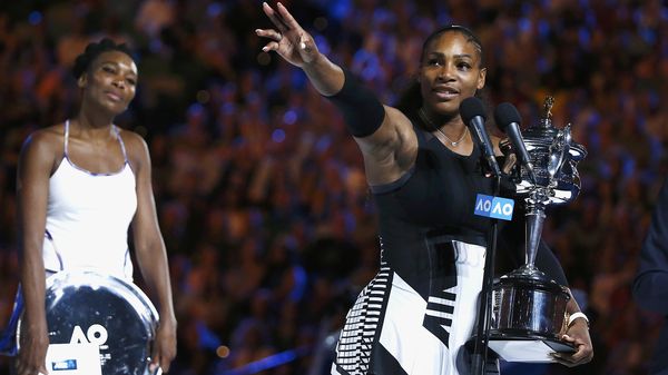 Serena y Venus tras el partido que definió el torneo (Reuters)
