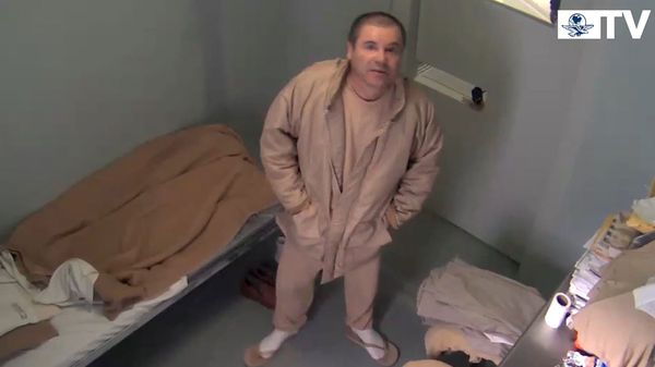 “El Chapo” Guzmán en su último día de cárcel en México antes de ser extraditado.