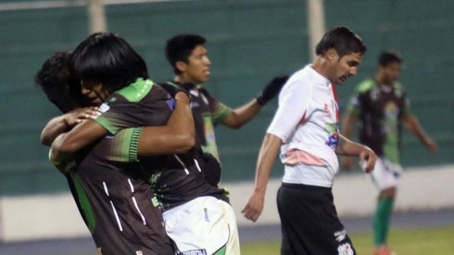 El duelo se jugará en el estadio Jesús Bermúdez de Oruro, ya que el Víctor Agustín Ugarte de la Villa Imperial está en etapa de refacción. Foto: APG %image_alt%