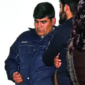Un funcionario edil es enviado a Chonchocoro por caso Katanas
