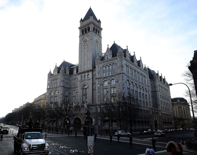 La fachada del Trump International Hotel de Washington.