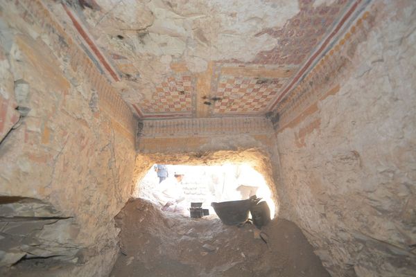 Los arqueólogos hallaron el agujero mientras realizaban labores de limpieza en otra tumba