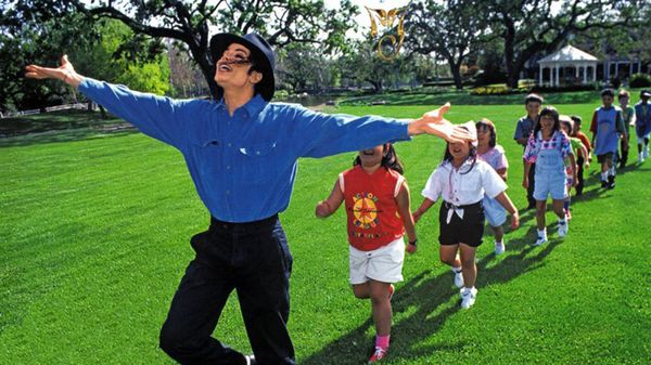 Jackson fue acusado de abuso sexual de menores a los que invitaba a su mansión de Neverland.