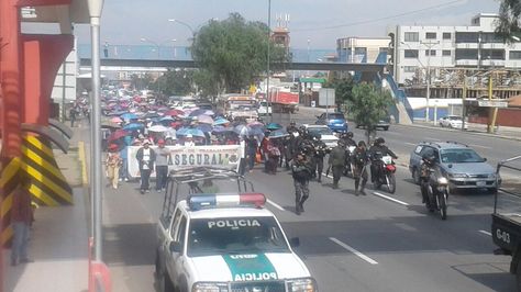 Marcha de la CNS en Cochabamba