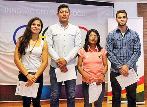 LOS DEPORTISTAS KAREN TÓRREZ (I), MARTÍN MICHEL, SONIA CALIZAYA Y BRUNO ROJAS. FAB
