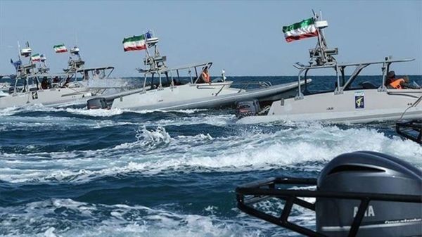 Lanchas rápidas iraníes