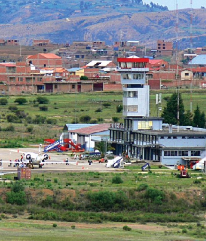 AEROPUERTO. El aeropuerto Juana Azurduy dejó de operar con vuelos civiles en mayo de 2016.