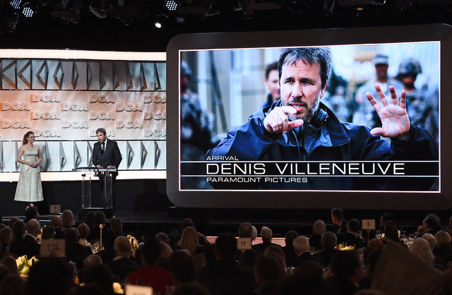 Denis Villeneuve, junto a Amy Adams en los premios del sindicato de directores.