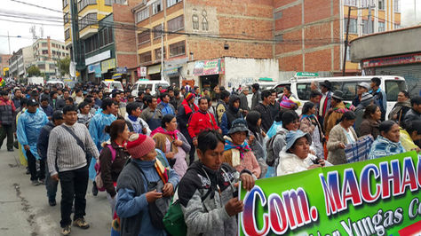 Manifestación de los cocaleros de Adepcoca por arterias del centro paceño. Foto: La Razón