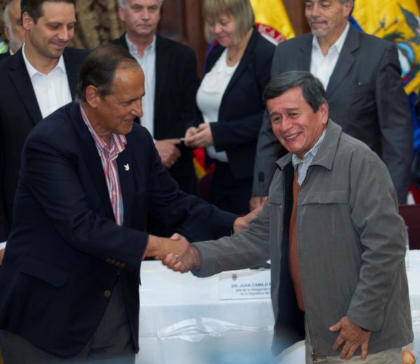 El ELN y el gobierno de Colombia comenzaron los diálogos de paz en Quito, Ecuador