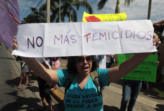 Protestas contra los feminicidios en Managua. Protestas contra los feminicidios en Managua.