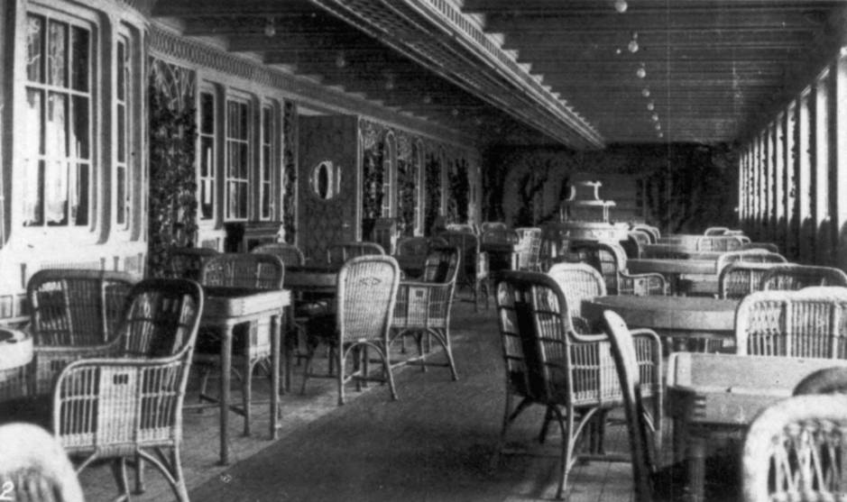 El café parisino del Titanic. (Cordon Press/The Granger Collection)