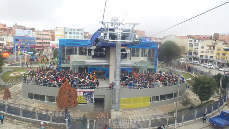 Inauguración del Teleférico de la Línea Azul en El Alto