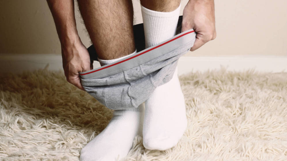 Foto: No te pongas los calzoncillos muy ajustados. (iStock)