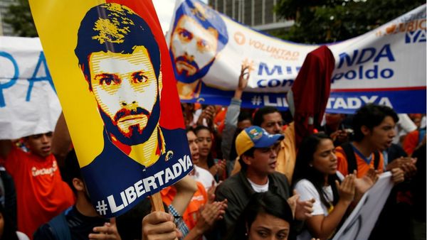 Los venezolanos exigen la liberación de los presos políticos (Reuters)