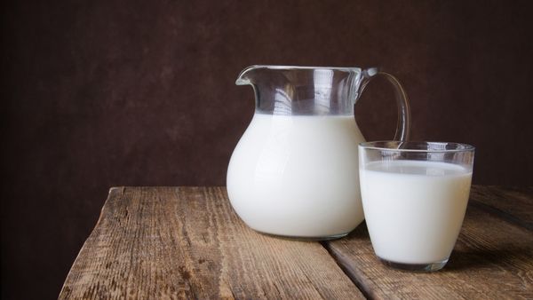 Los consumidores comprenden la diferencia, argumentan los productores de leche de origen vegetal; los productores de lácteos reclaman la exclusividad de la palabra. (Istock)