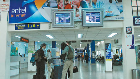  El aeropuerto de El Alto es uno de las más altos del mundo y sirve de principal terminal aérea a La Paz. La Razón - archivo